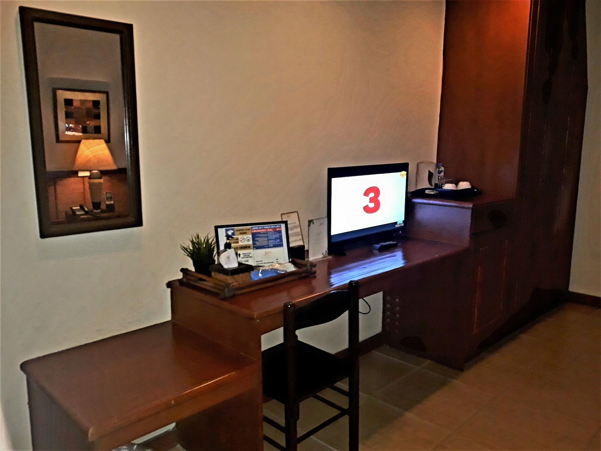 Java Hotel Laoag Exteriér fotografie
