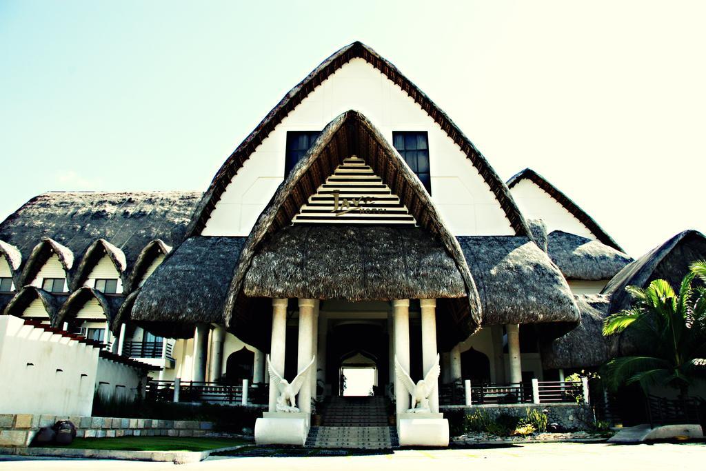 Java Hotel Laoag Exteriér fotografie