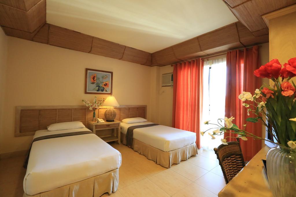 Java Hotel Laoag Exteriér fotografie